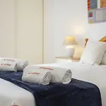 Apartament Areias De Sao Joao 2br - Shared Pool & Terrace, By Hopstays