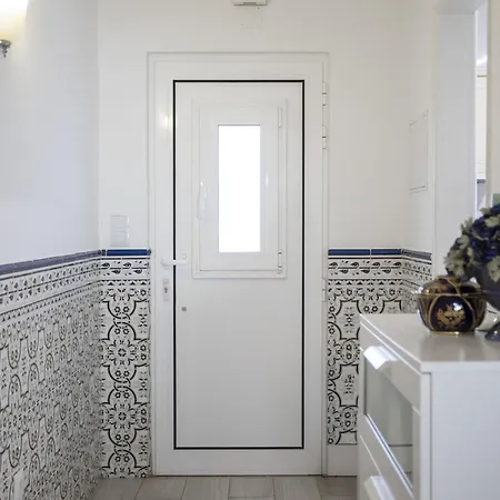 Areias De Sao Joao 2br - Shared Pool & Terrace, By Hopstays אלבופיירה