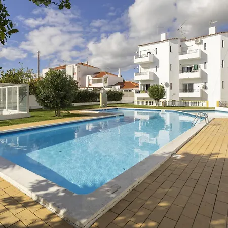 Areias De Sao Joao 2br - Shared Pool & Terrace, By Hopstays * אלבופיירה
