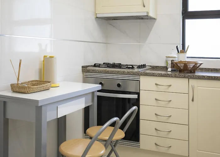 公寓 Areias De Sao Joao 2br - Shared Pool & Terrace, By Hopstays 阿尔布费拉