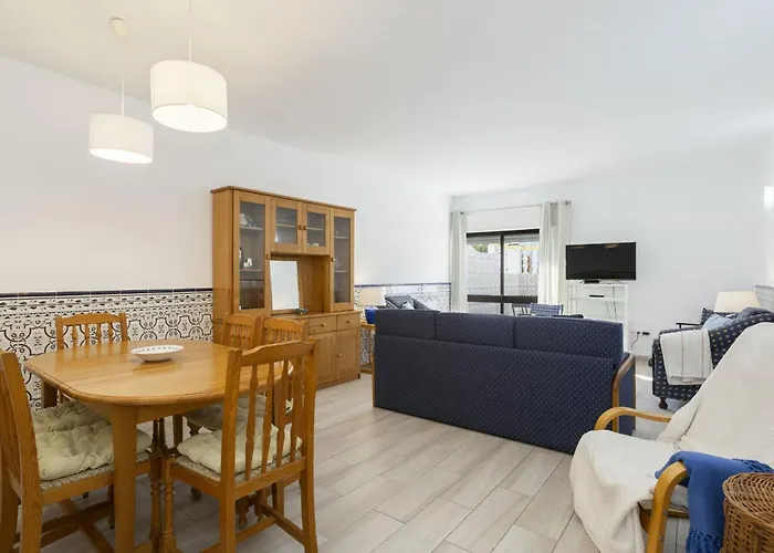 Areias De Sao Joao 2br - Shared Pool & Terrace, By Hopstays * 阿尔布费拉