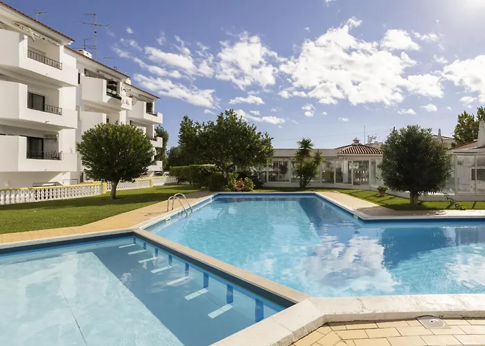 公寓 Areias De Sao Joao 2br - Shared Pool & Terrace, By Hopstays