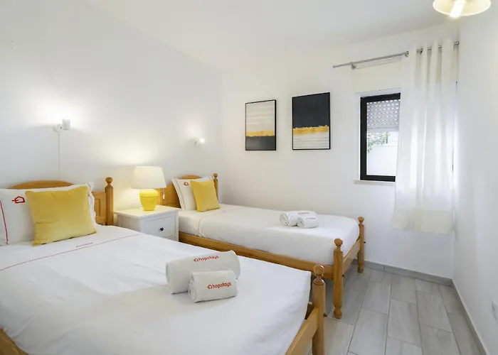 Areias De Sao Joao 2br - Shared Pool & Terrace, By Hopstays 公寓 阿尔布费拉