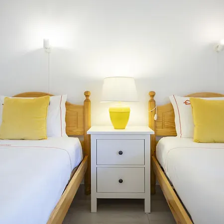 Areias De Sao Joao 2br - Shared Pool & Terrace, By Hopstays *