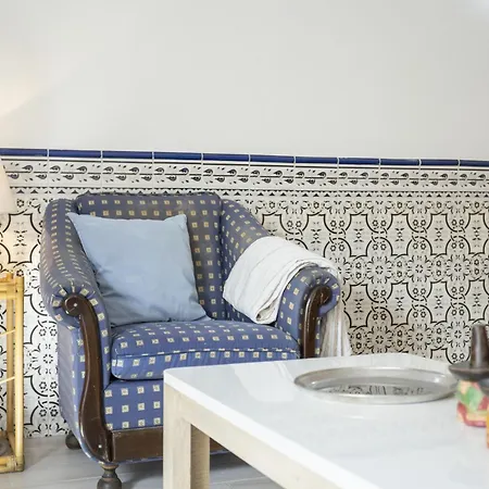 Areias De Sao Joao 2br - Shared Pool & Terrace, By Hopstays